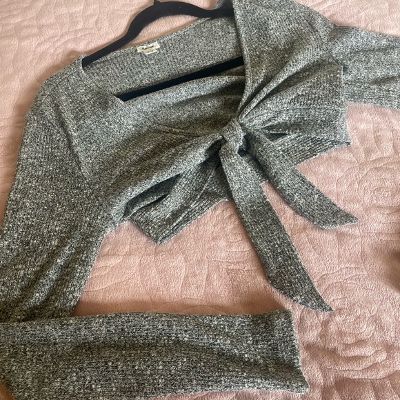 Grey Tied Cropped Garage Top - Picture 2 of 4